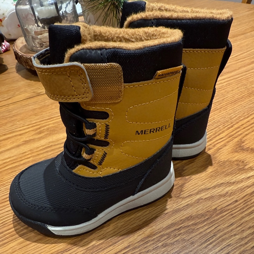 Merrell Toddler Black and Yellow Winter Boots